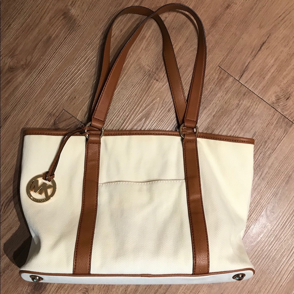 SALE!!! Authentic Michael Kors Off White Tote Bag